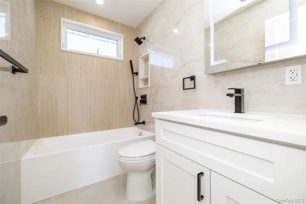 35 Ostend Road Island Park NY 11558