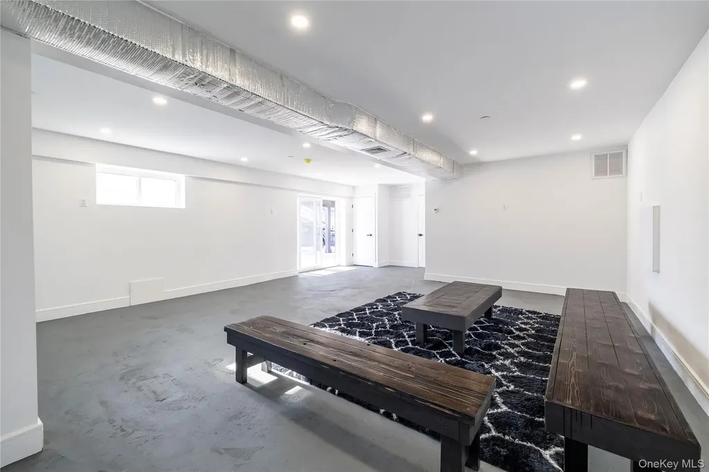 35 Ostend Road Island Park NY 11558