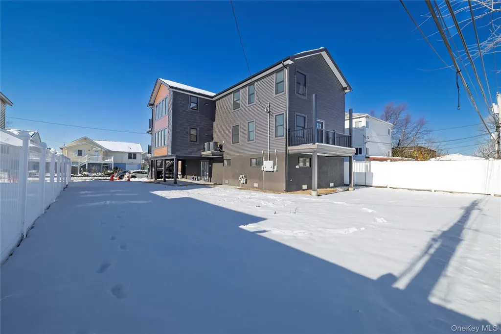 35 Ostend Road Island Park NY 11558