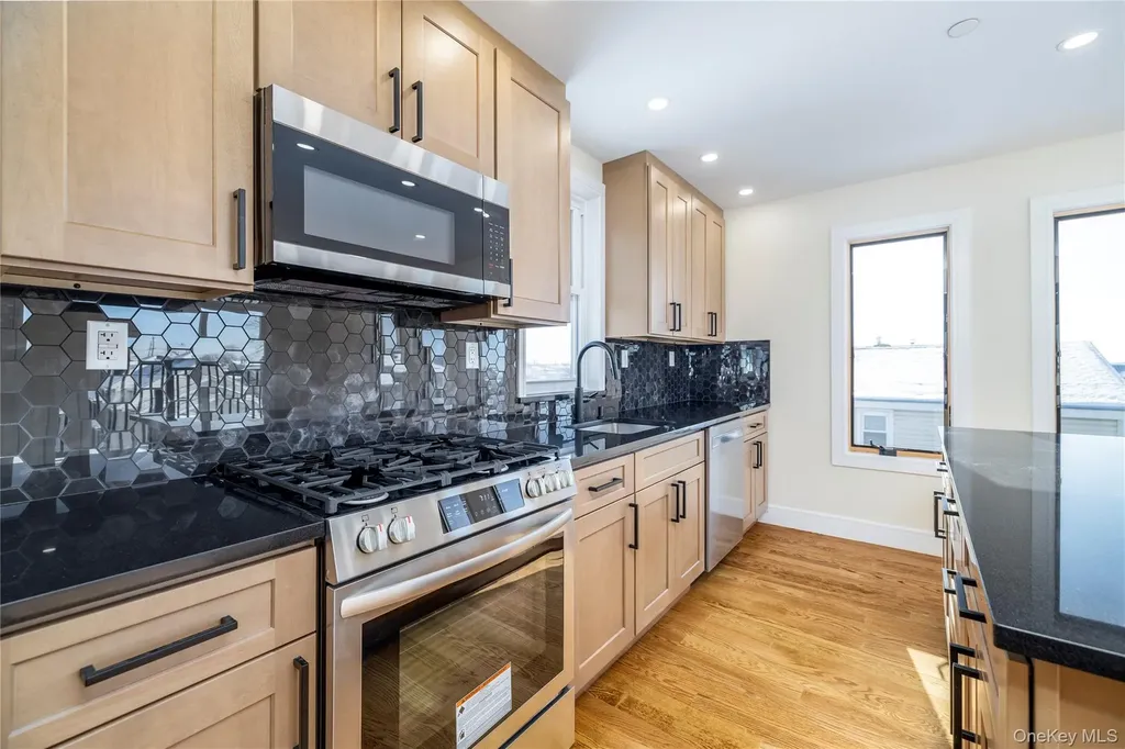 35 Ostend Road Island Park NY 11558