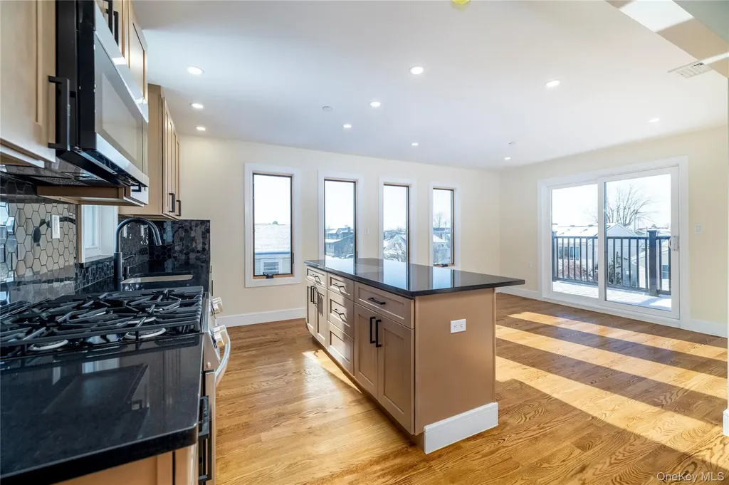35 Ostend Road Island Park NY 11558