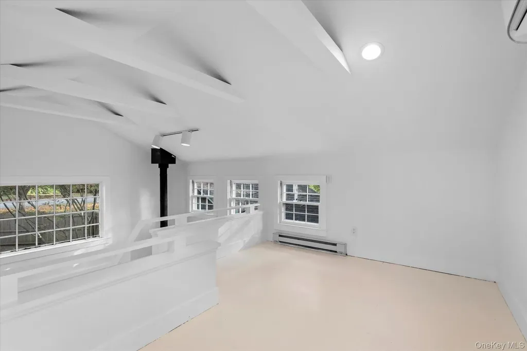 17 N Bishop Lane Southampton NY 11968