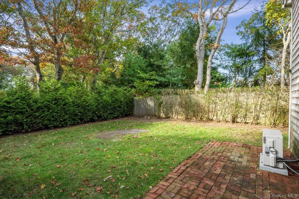 17 N Bishop Lane Southampton NY 11968