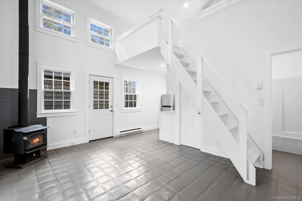 17 N Bishop Lane Southampton NY 11968