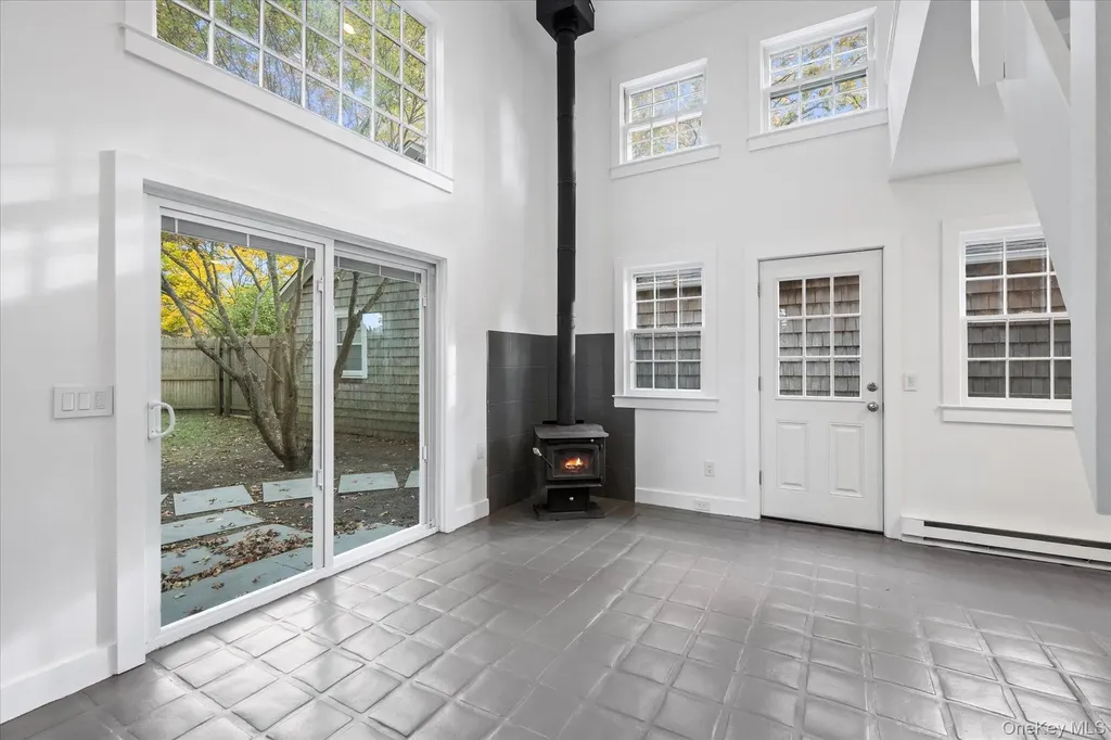 17 N Bishop Lane Southampton NY 11968