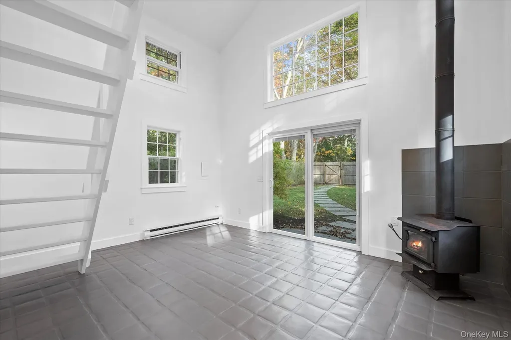 17 N Bishop Lane Southampton NY 11968