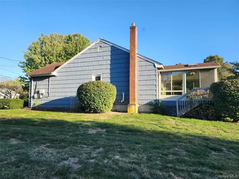 199 Shade Tree Lane Aquebogue NY 11931