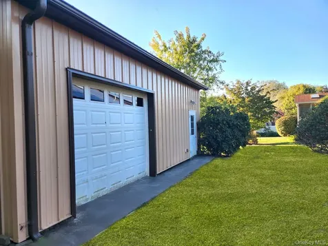 199 Shade Tree Lane Aquebogue NY 11931