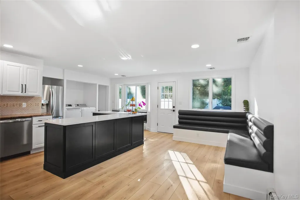 110 Hampton Way Merrick NY 11566