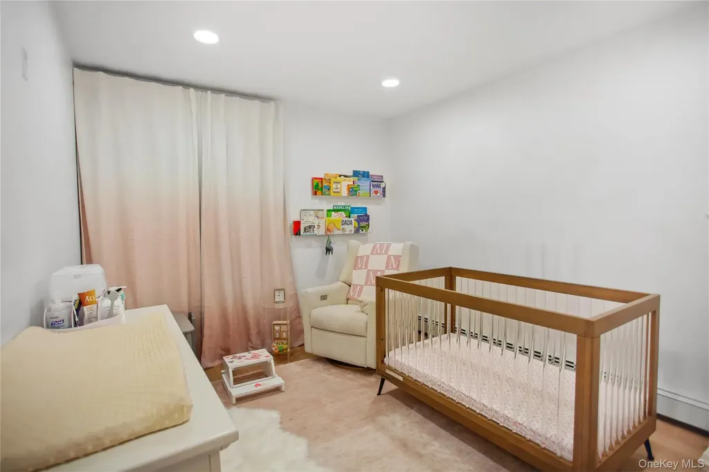 110 Hampton Way Merrick NY 11566