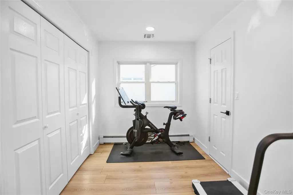 110 Hampton Way Merrick NY 11566