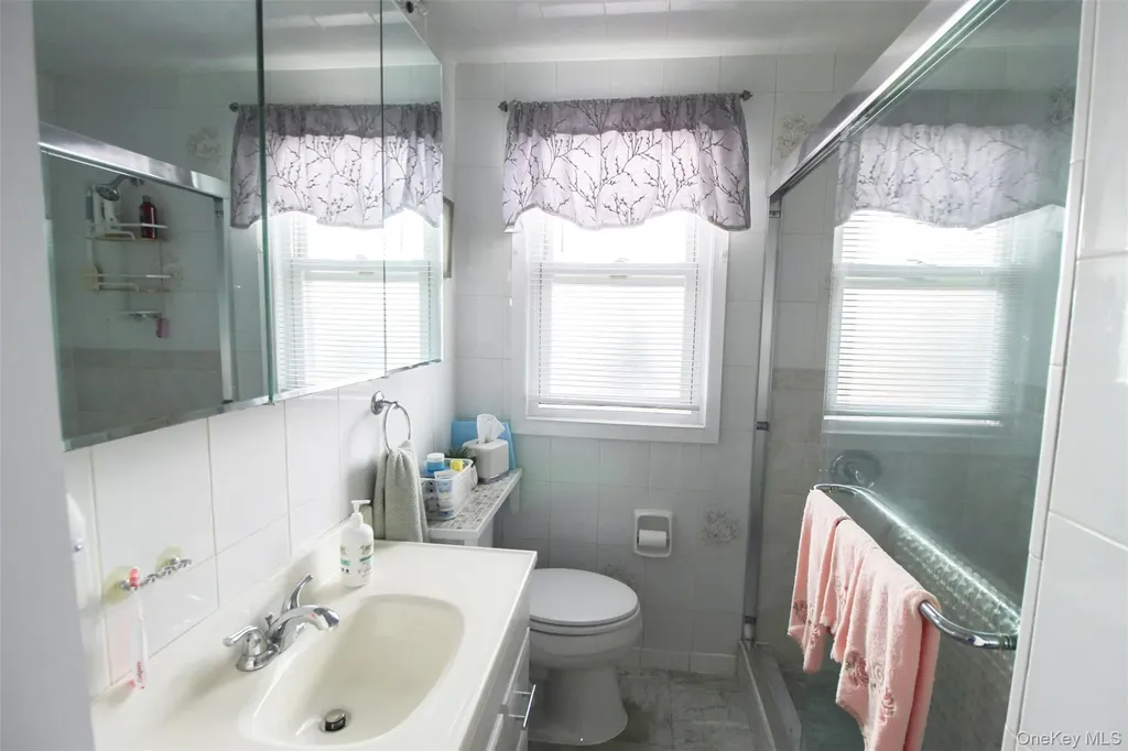 3221 Giegerich Place Bronx NY 10465