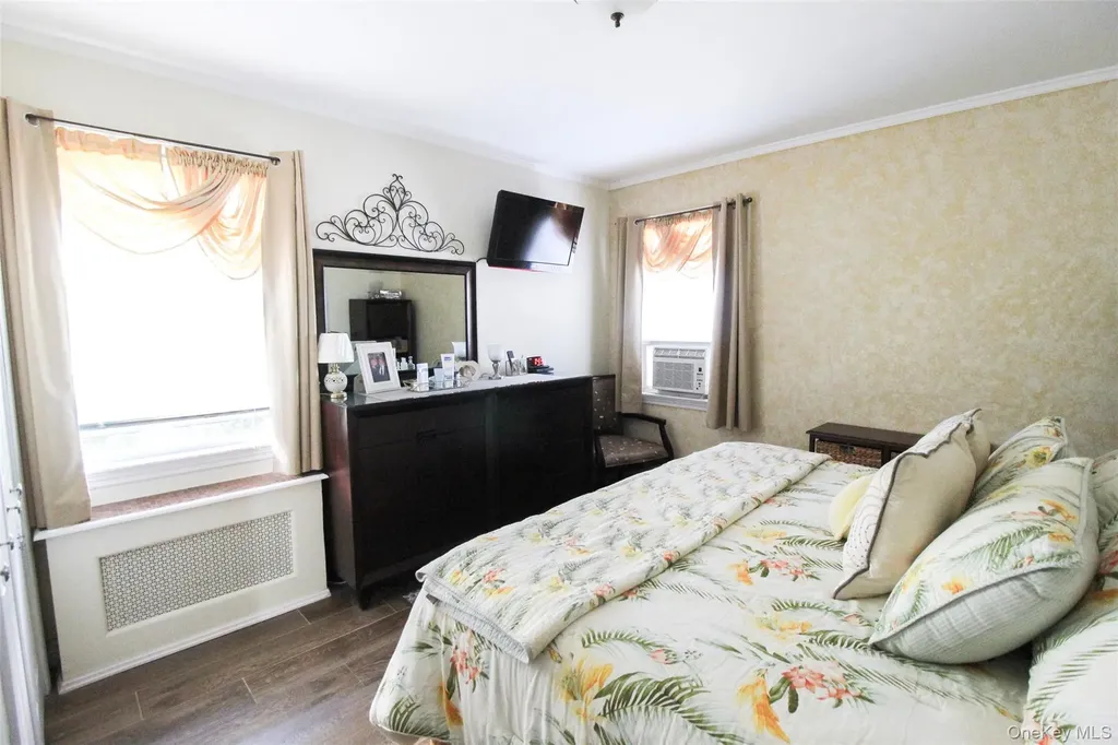 3221 Giegerich Place Bronx NY 10465