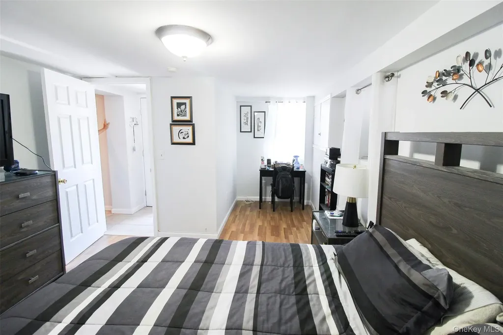 3221 Giegerich Place Bronx NY 10465