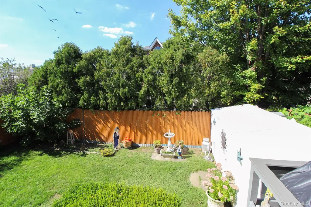 3221 Giegerich Place Bronx NY 10465