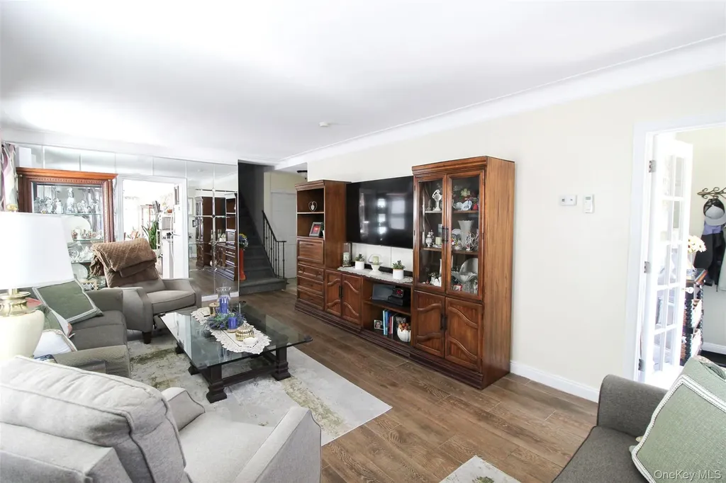 3221 Giegerich Place Bronx NY 10465