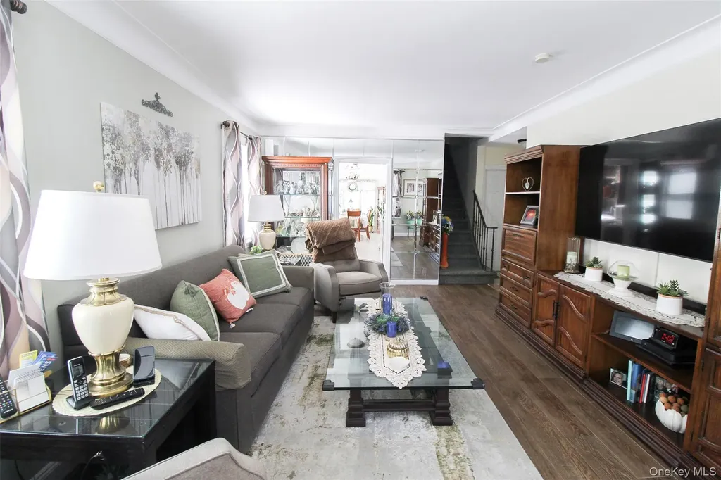 3221 Giegerich Place Bronx NY 10465