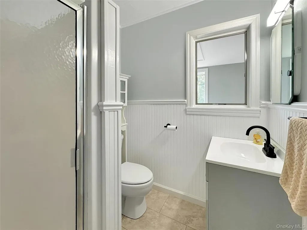 190A Wakeman Road Hampton Bays NY 11946