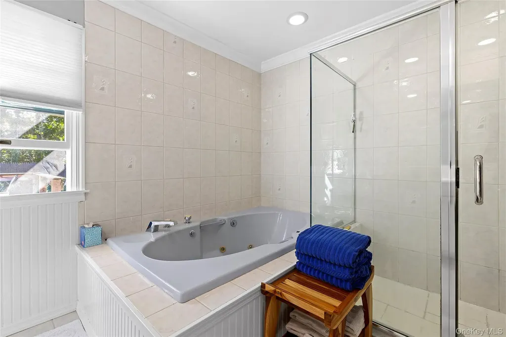 190A Wakeman Road Hampton Bays NY 11946