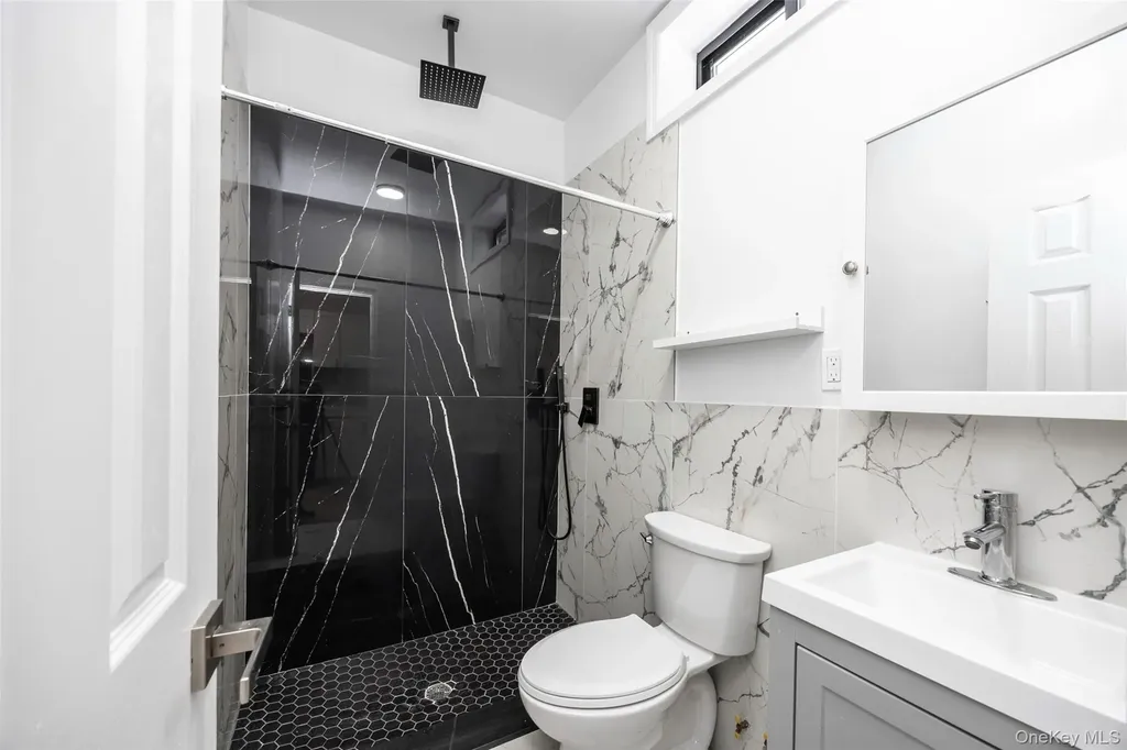 2064 Bathgate Avenue Bronx NY 10457