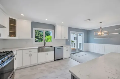 10 Evelyn Drive Bethpage NY 11714