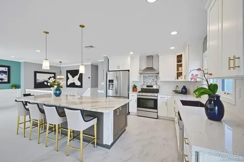 10 Evelyn Drive Bethpage NY 11714