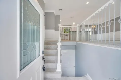 10 Evelyn Drive Bethpage NY 11714