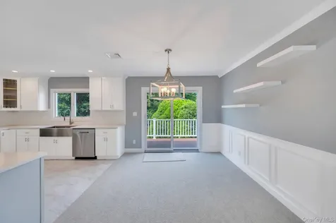 10 Evelyn Drive Bethpage NY 11714