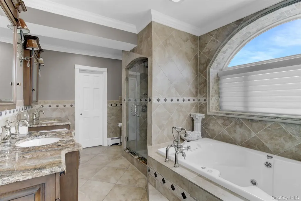 54 Shore Drive Oakdale NY 11769