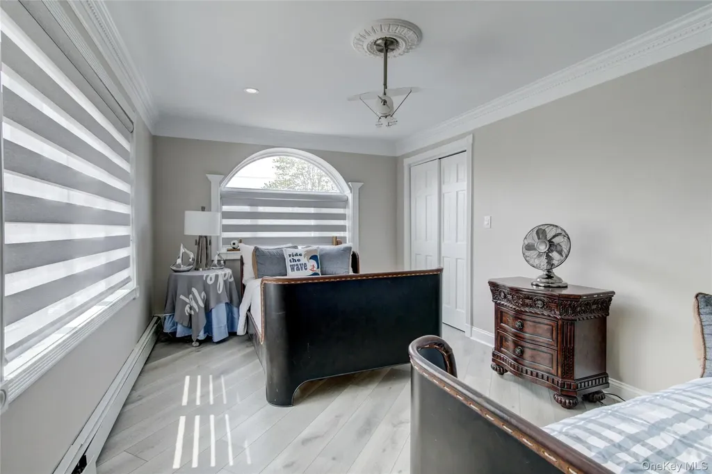 54 Shore Drive Oakdale NY 11769