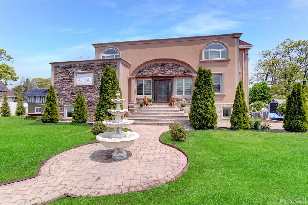 54 Shore Drive Oakdale NY 11769