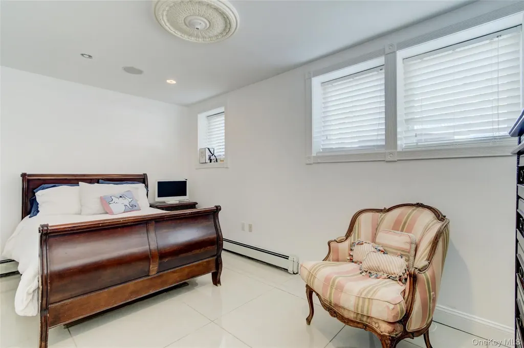 54 Shore Drive Oakdale NY 11769