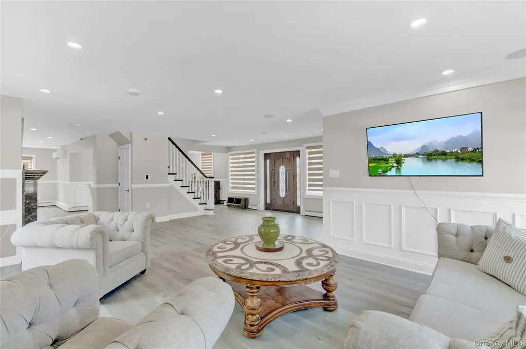 54 Shore Drive Oakdale NY 11769