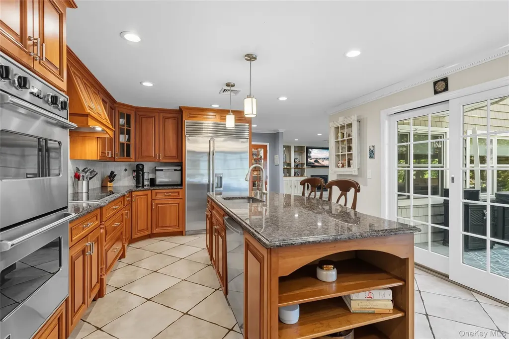 16 Pine Road Syosset NY 11791