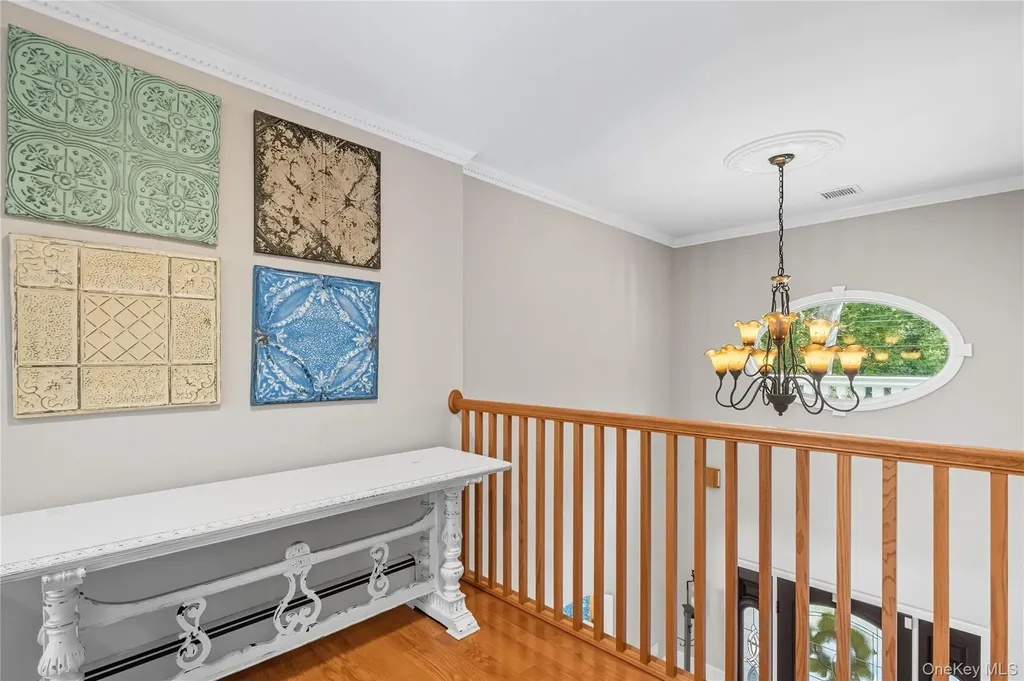 16 Pine Road Syosset NY 11791