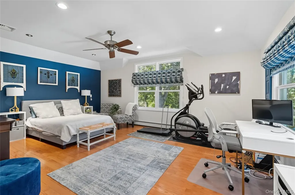 16 Pine Road Syosset NY 11791