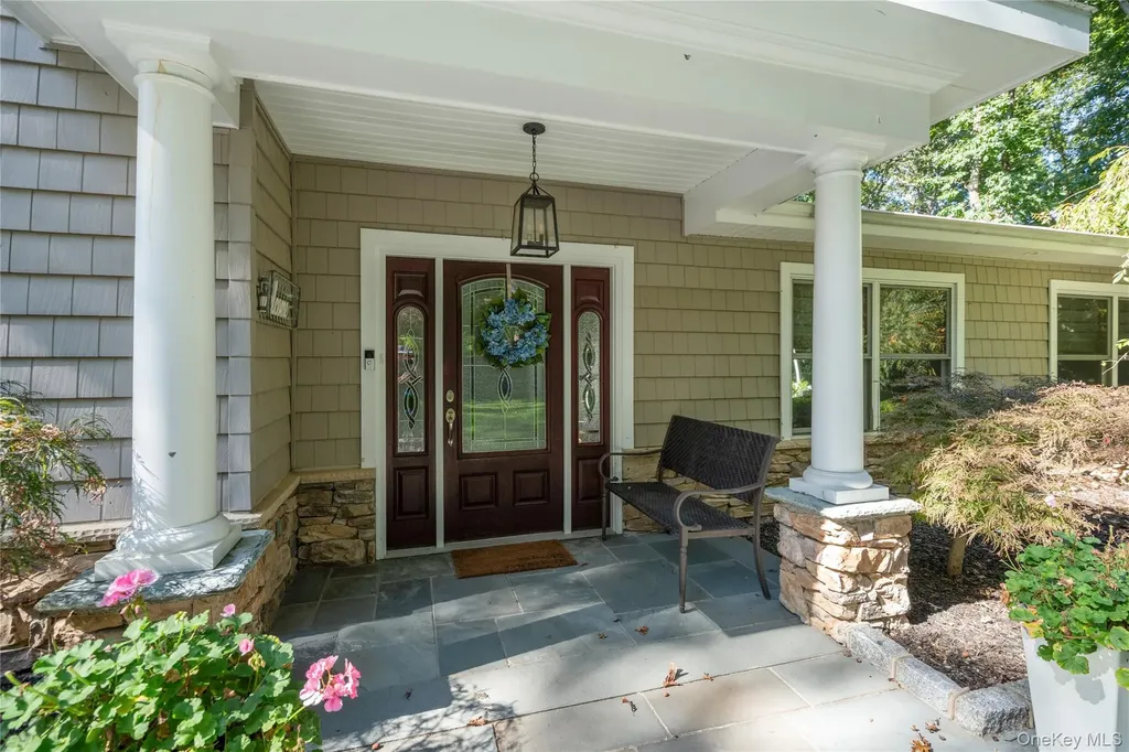 16 Pine Road Syosset NY 11791