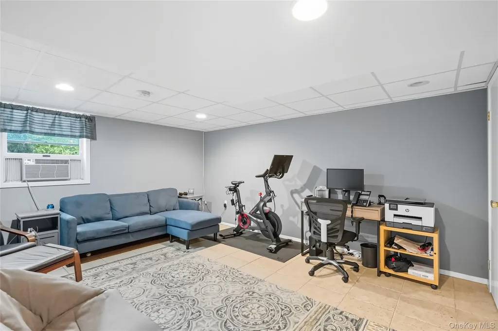 16 Pine Road Syosset NY 11791
