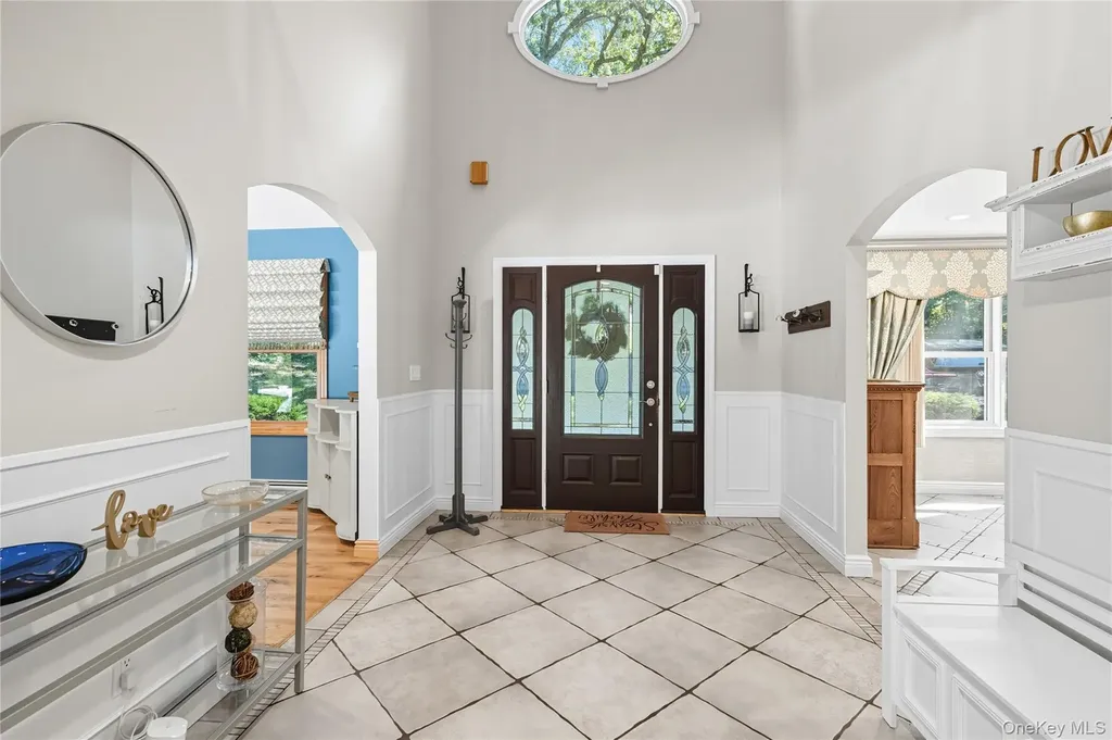 16 Pine Road Syosset NY 11791
