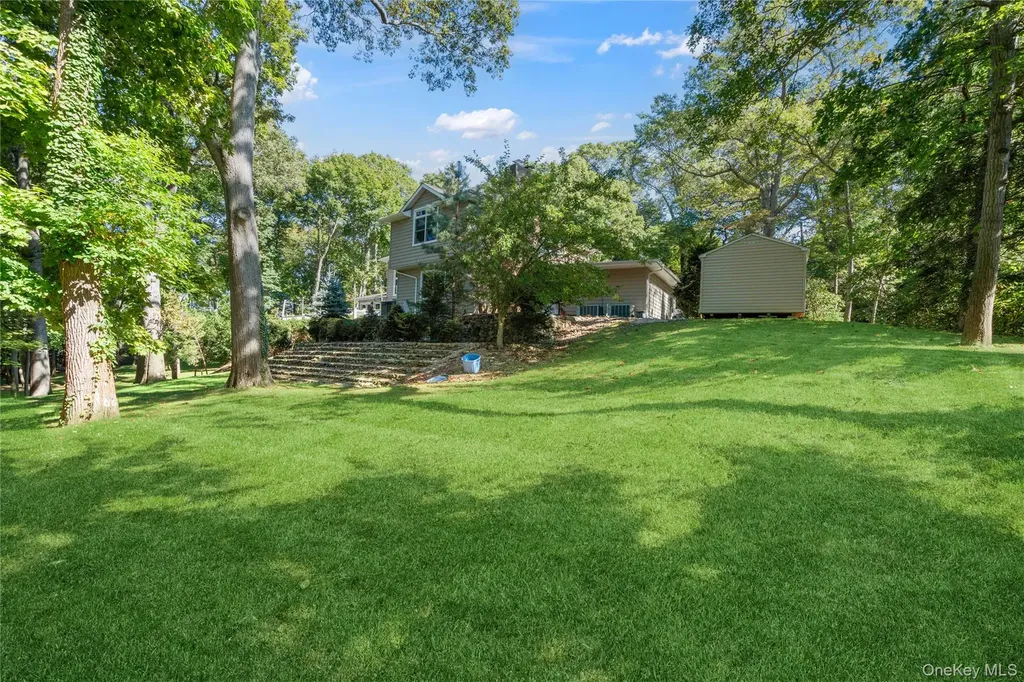 16 Pine Road Syosset NY 11791