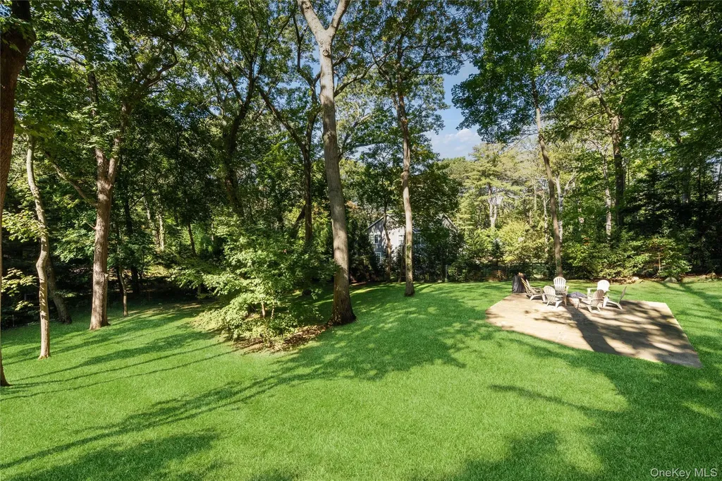 16 Pine Road Syosset NY 11791
