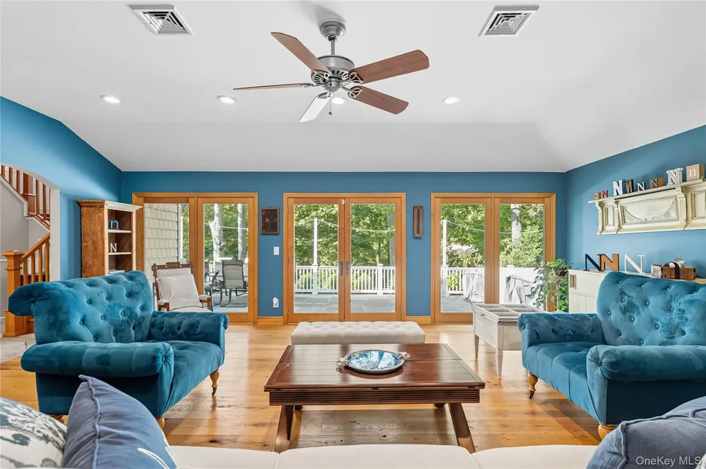 16 Pine Road Syosset NY 11791
