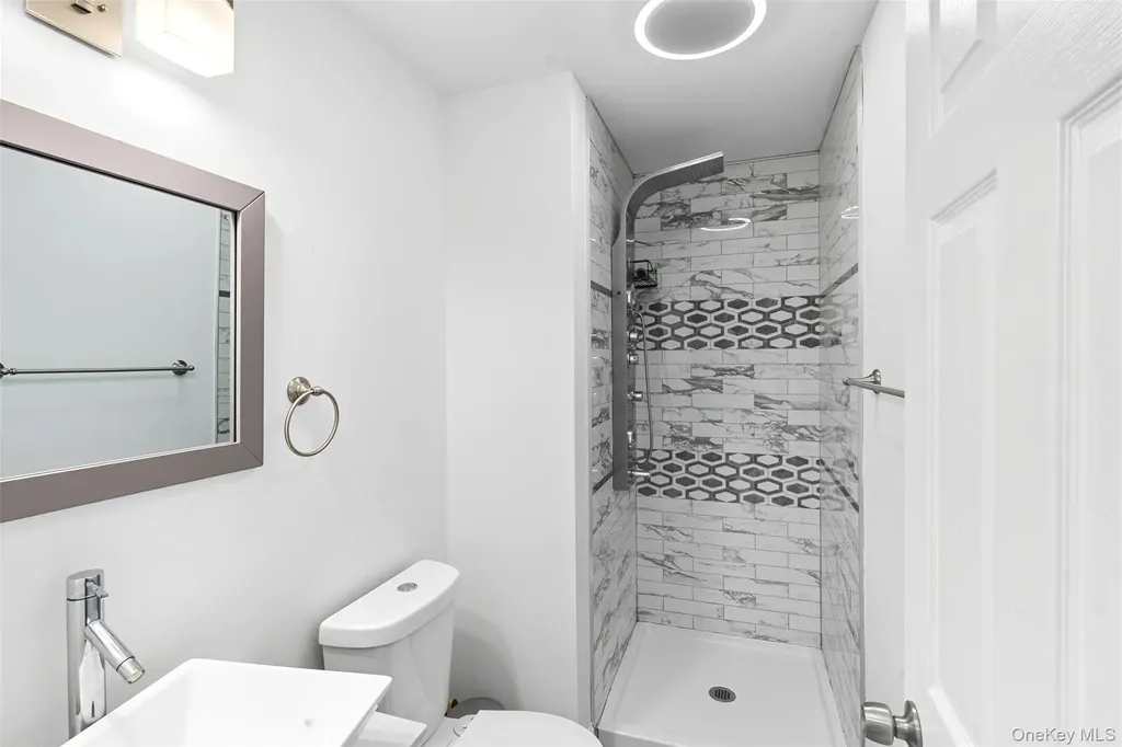 36 Flintlock Drive Shirley NY 11967