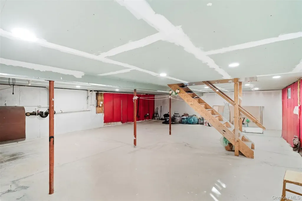 36 Flintlock Drive Shirley NY 11967