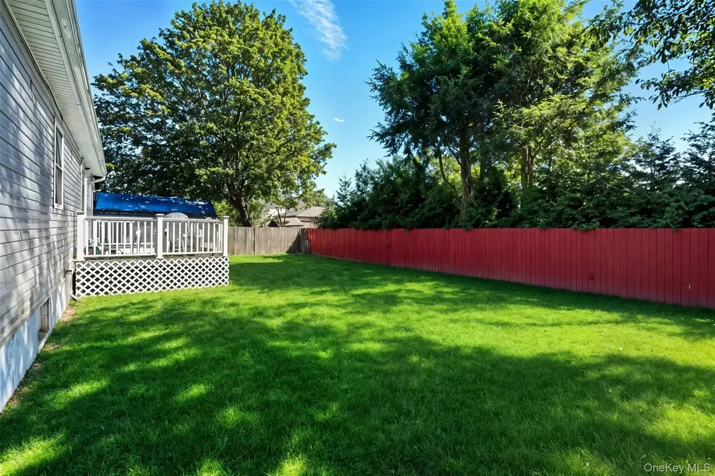 36 Flintlock Drive Shirley NY 11967