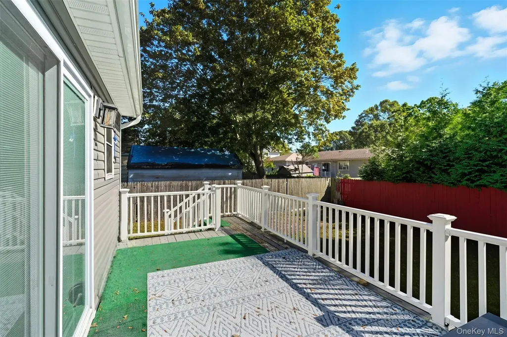 36 Flintlock Drive Shirley NY 11967