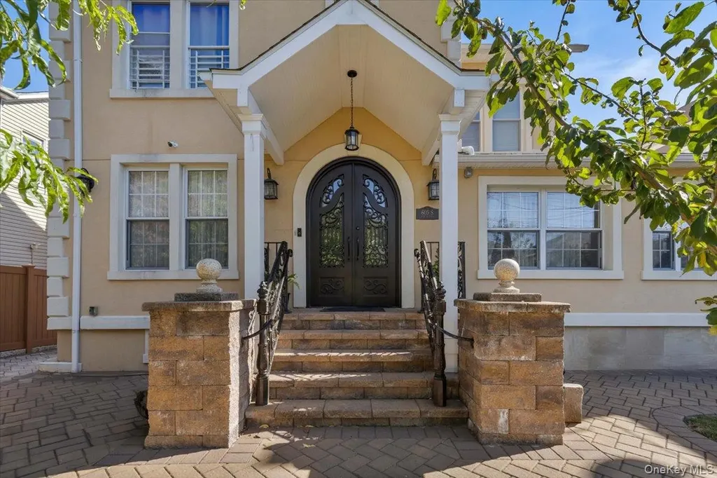 605 S 6th Avenue Mount Vernon NY 10550
