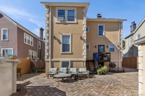 605 S 6th Avenue Mount Vernon NY 10550