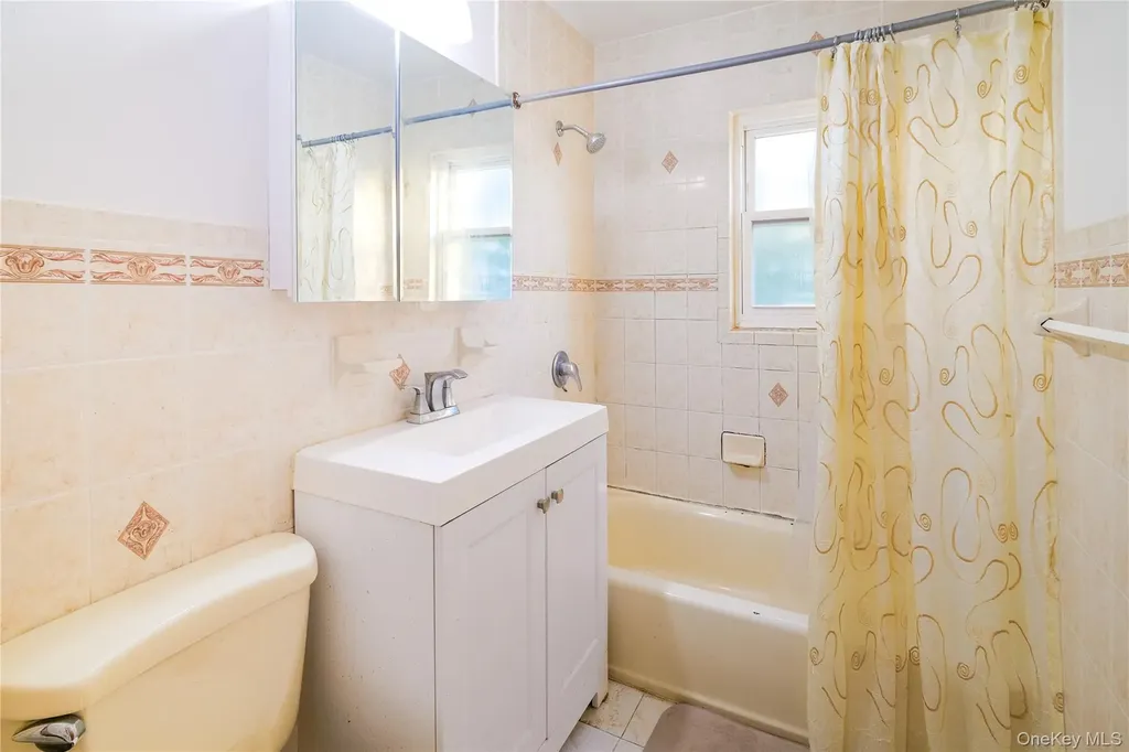161 Stephenson Boulevard New Rochelle NY 10801