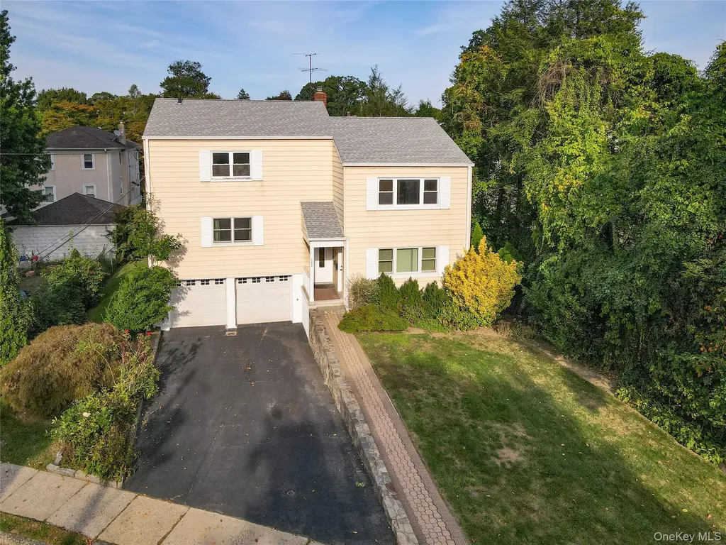 161 Stephenson Boulevard New Rochelle NY 10801